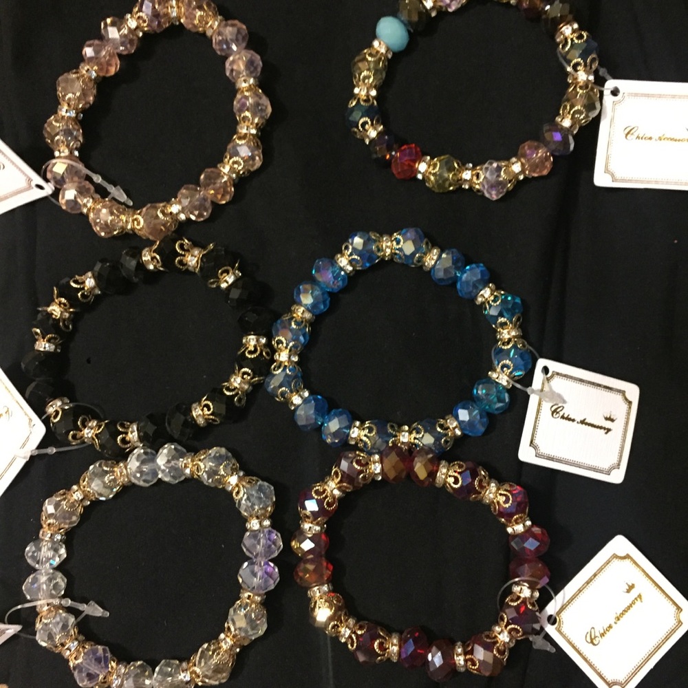 Beaded bracelet with gold plated accents
